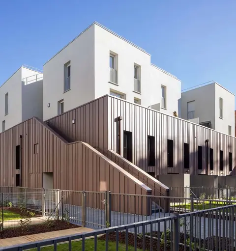Résidence contemporaine en bardage métallique